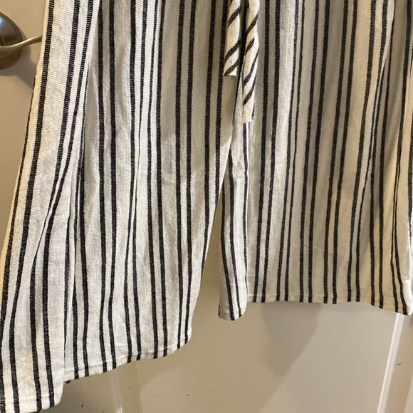 Lightweight summer jumpsuit size medium - Picture 2 of 3